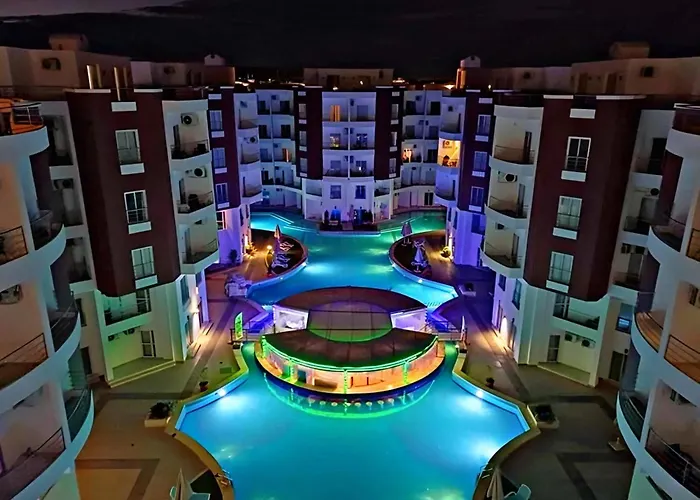 Cozy Pool-view At Aqua Palms